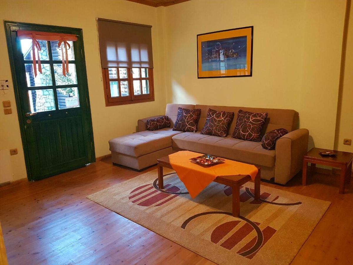 فيلا House On The Mountain Eptálofos المظهر الخارجي الصورة